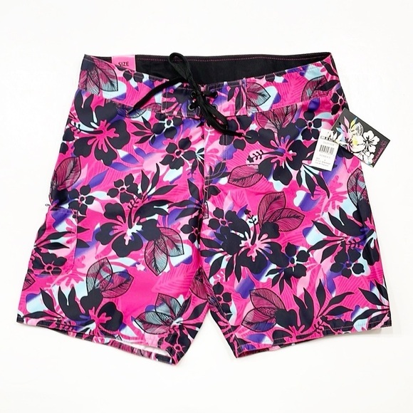 NEW Burnside Hawaiian print board shorts - Picture 1 of 3